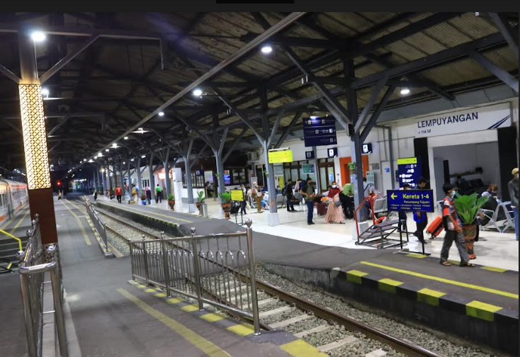 Gelombang Arus Balik Mudik Dari Stasiun Daop 6 Yogya-Solo Masih Tinggi