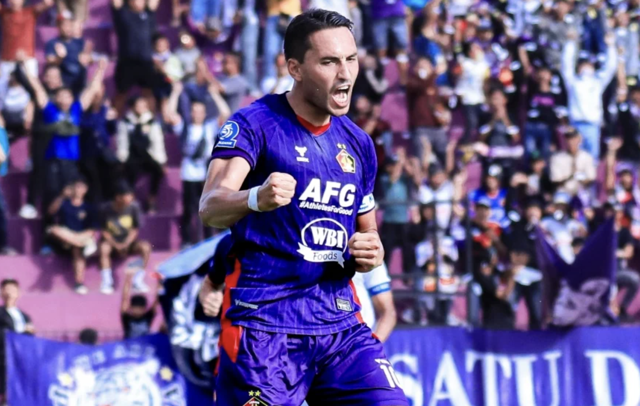 Ezra Walian Pantas Dipanggil ke Timnas Indonesia