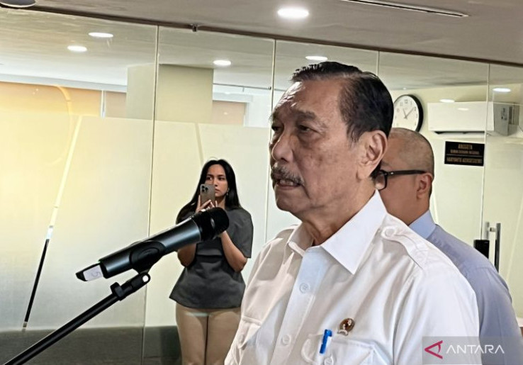 Luhut Pasang Target Bansos Digital Mulai Jalan Kuartal IV 2026