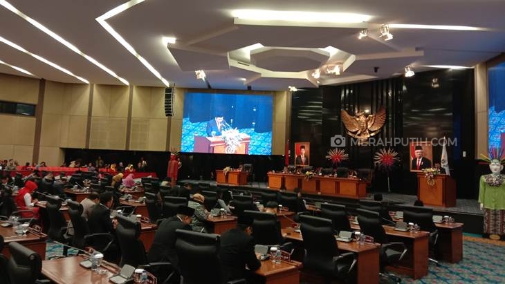 DPRD DKI Jakarta telah resmi mengesahkan tata tertib (tatib) pemilihan calon wakil gubernur (cawagub) DKI Jakarta. (Foto: MP/Asropih Opih)