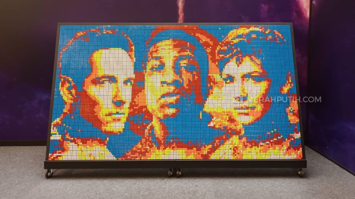 Rubik Mosaik Denny Darko Pecahkan Rekor MURI