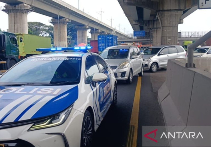 Hat-Hati, Rekayasa Lawan Arah Tol Japek KM 23-28 Arah Cikampek Berlaku Hingga Besok!