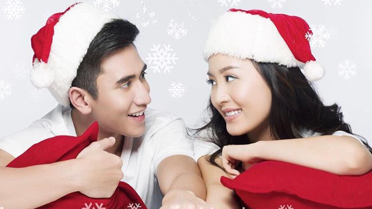 Cara Verrell Bramasta dan Natasha Wilona Rayakan Natal Bikin Melting