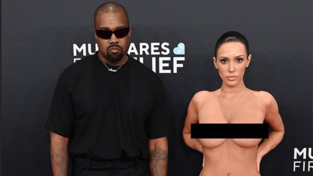 Bianca Censori Tampil Nyaris Telanjang Bikin Kanye West Diusir dari Grammy 2025, Benarkah?
