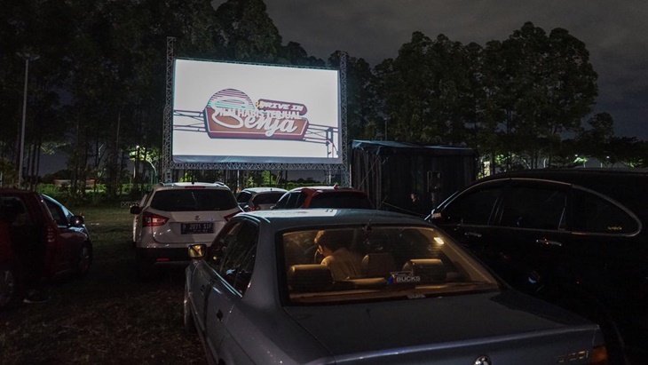 Drive-In Senja Hadirkan Pengalaman Nonton Film Luar Biasa di Tengah Pandemi 