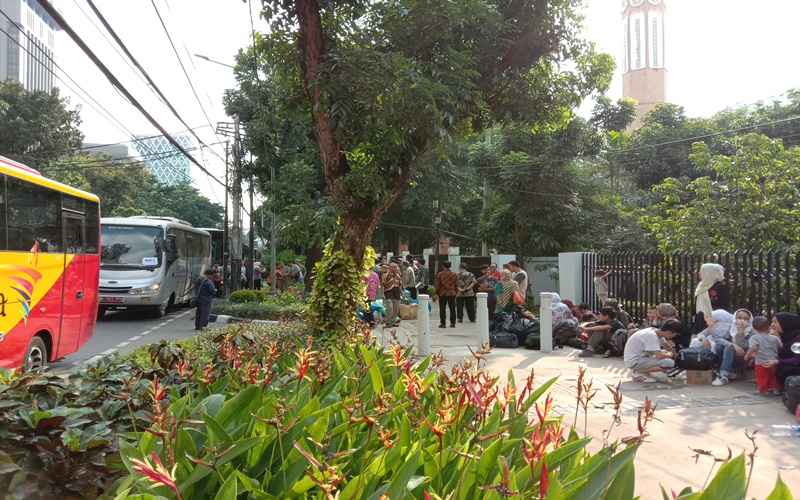 Para imigran pencari suaka yang biasa tidur di Kebon Sirih
