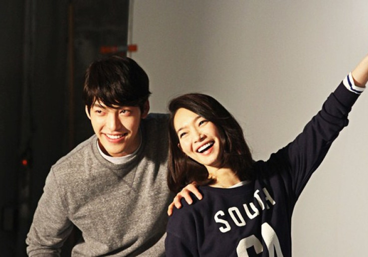 Kim Woo Bin Idap Kanker, ini Tanggapan Shin Min Ah