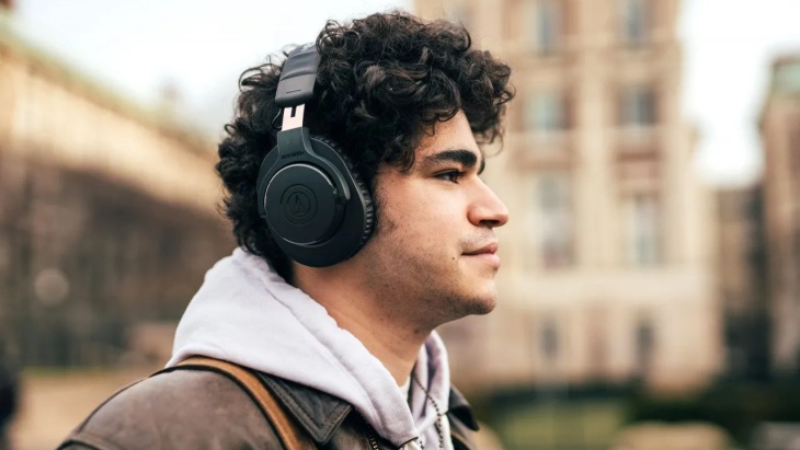 Design earcup M20xBT yang pas di telingan dan nyaman untuk dipakai lama. (Foto: MEF TECH)