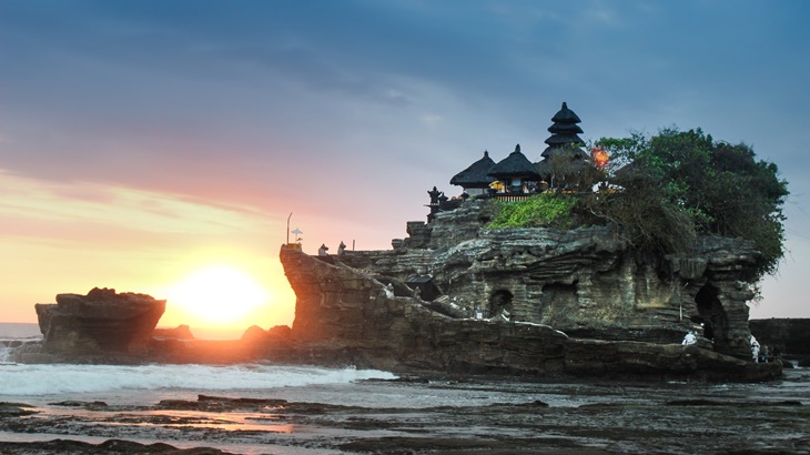 Ajak Pindah ke Bali, Kristen Gray Dihujat