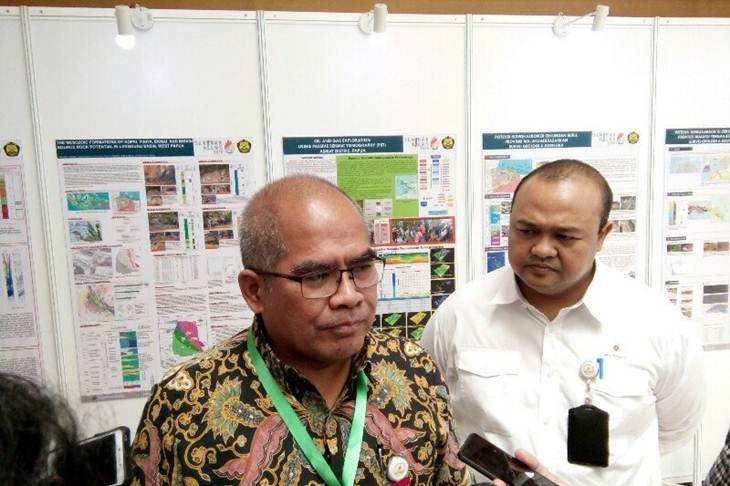 Amien Sunaryadi (kiri). ANTARA/Aji Cakti