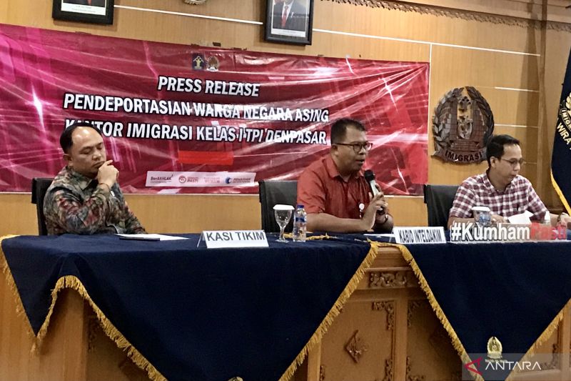 Imigrasi Deportasi 2 WNA Polandia yang Melanggar Aturan Nyepi di Bali
