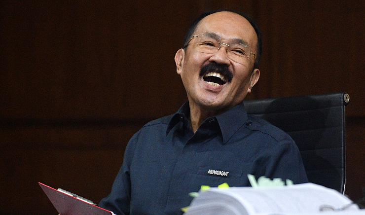 Ditumpuk-Tumpuk Seperti Ikan Asin, Fredrich Yunadi Minta Pindah Tahanan