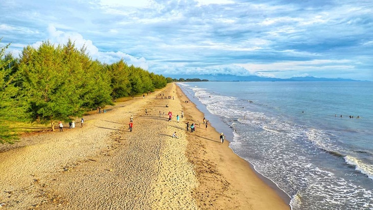 Pantai Tiram. (Foto: instagram.com/elpeace26)