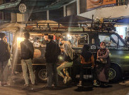 Menikmati Kuliner Malam di Braga