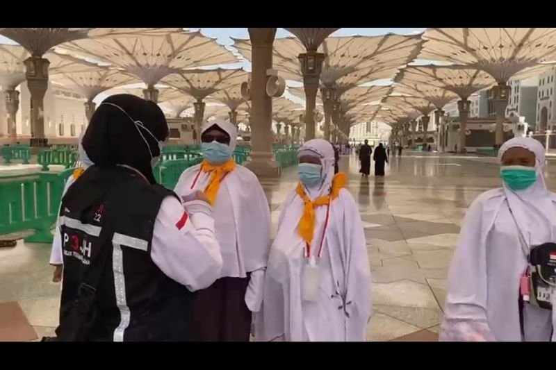 Jemaah Haji Diminta Tidak Merokok di Area Masjid Nabawi
