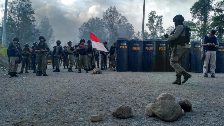 Polisi Berlebihan Tangani Demo Anarkis Ribuan Karyawan Freeport?