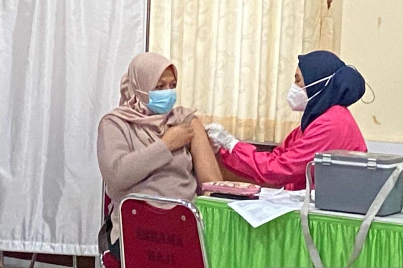Satgas COVID-19 bakal Wajibkan Vaksin Booster di Fasilitas Publik
