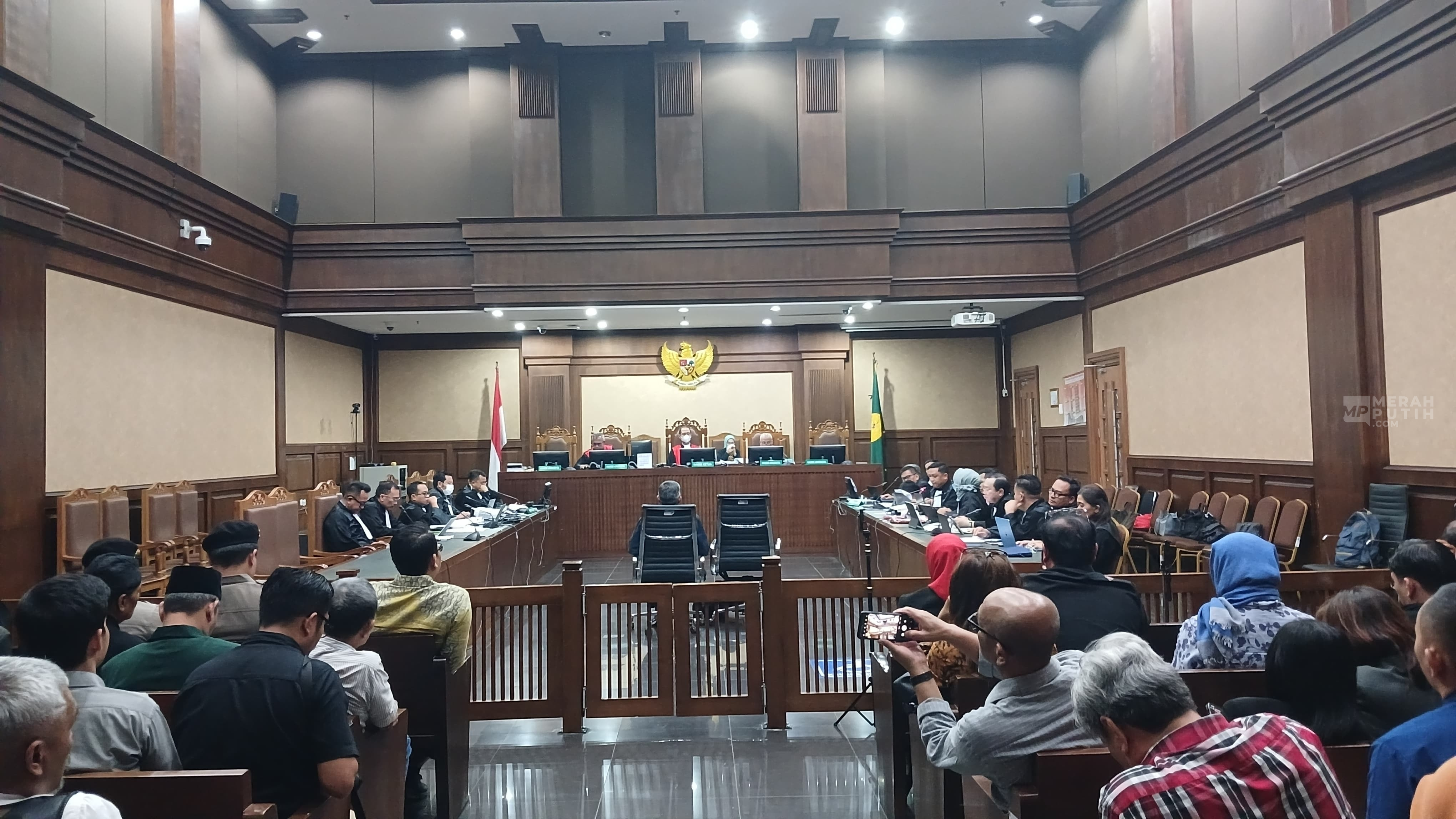 Jadi Saksi Sidang, Penyelidik KPK Sebut tak Ada Perintah Langsung Hasto untuk Rintangi Penyidikan Harun Masiku