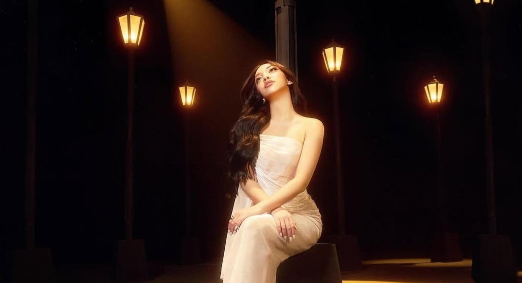 Lirik Lagu 'Lampu Jalan', Kisahkan Proses Bertumbuh Naura Ayu