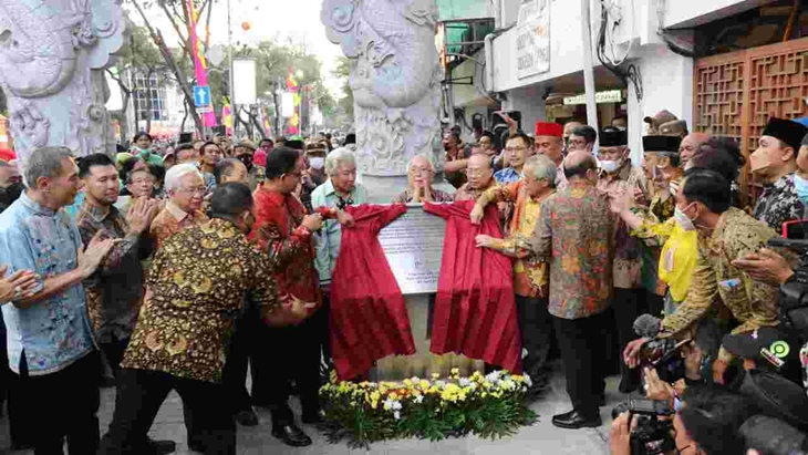 Jakarta Punya Ikon Baru Gapura Chinatown, Anies Ajak Rawat Bersama-sama