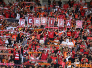The Jakmania Rayakan Kemenangan Persija atas Persib di Stadion GBK Jakarta