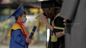 Prosesi Wisuda Sekolah di Fase New Normal