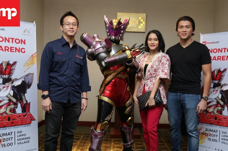 Ambah Batik Buat Desain Bermotif Superhero Indonesia