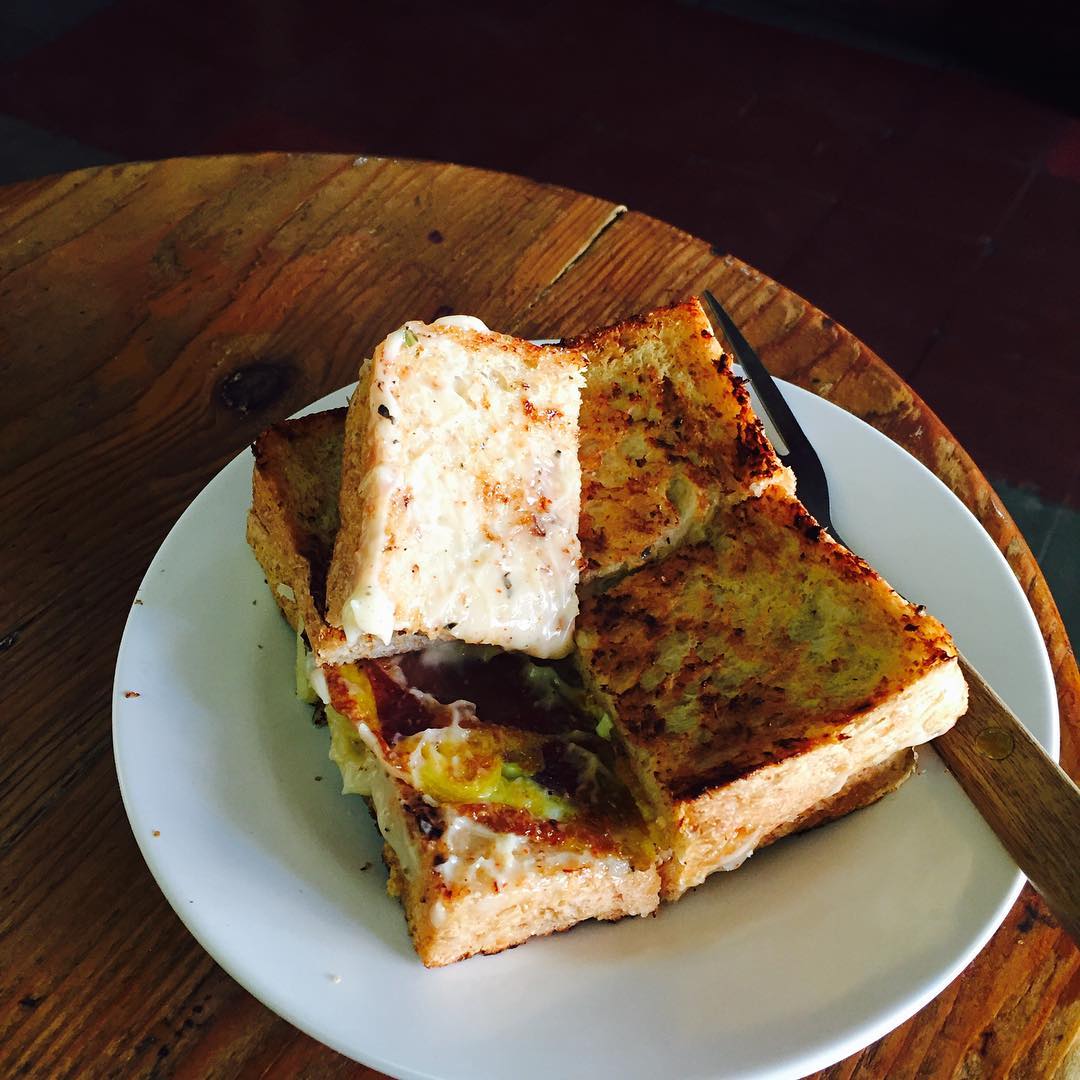 Lima Roti Legendaris Paling Eksis di Bandung
