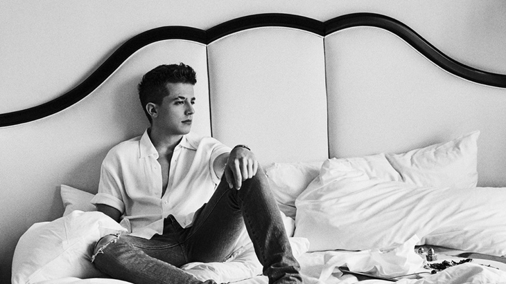 Menari Sendiri, Charlie Puth Lepas di Video How Long