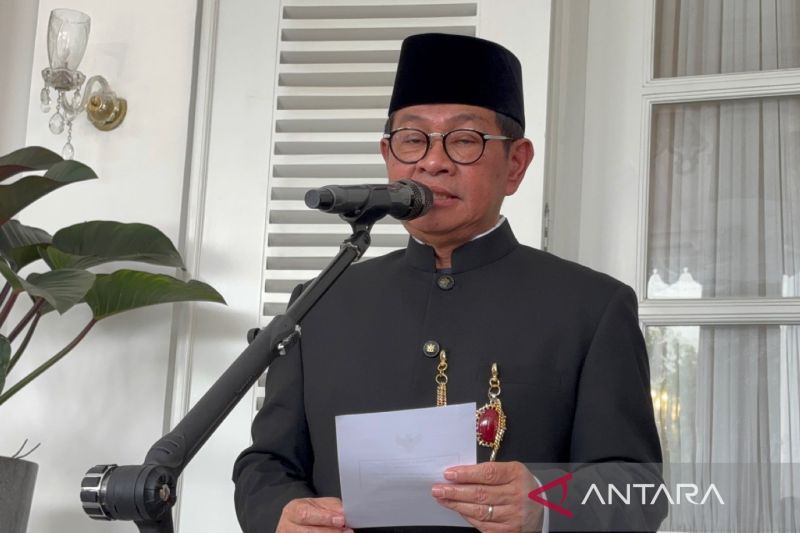 Kado Hardiknas: Ratusan Siswa Jakarta Terima Pemutihan Ijazah, Denda yang Dihapus Capai Rp 1,6 Miliar