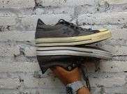 Membersihkan Sepatu dengan Boraks