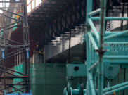 Aktivitas Pembangunan Jalur Layang LRT Jakarta Phase 1B