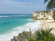 Pantai Watubela, Sepotong Surga di Sumba Barat