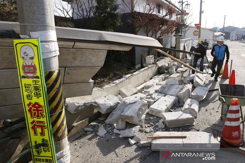 Lebih dari 104 Warga Terluka Akibat Gempa Jepang