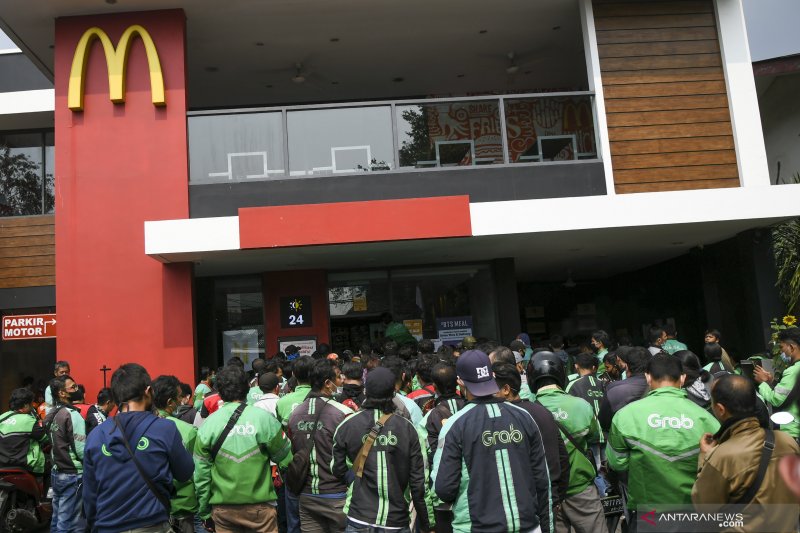Polisi Desak McDonal's Hapus Promo BTS Meal