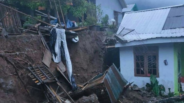 Tanah longsor di Kecamatan Tawanmangu, Kabupaten Karanganyar, Jawa Tengah pada Sabtu (5/12). (MP/Istimewa)