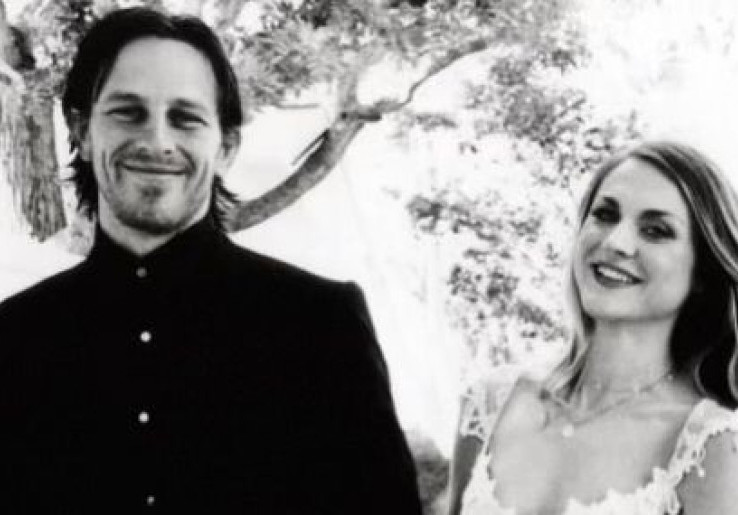 Frances Bean Cobain dan Riley Hawk Sambut Kelahiran Anak Pertamanya