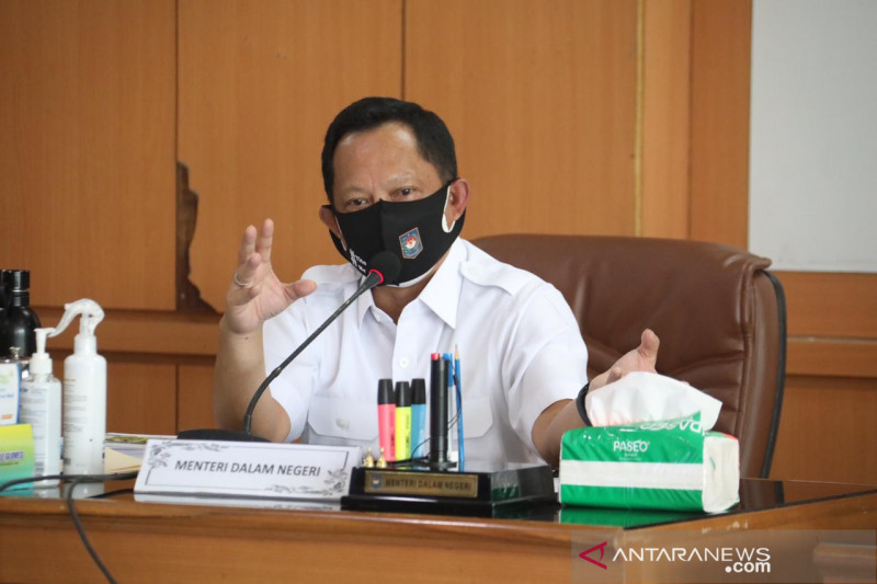 Gubernur Papua Wacanakan Lockdown, Mendagri: Nanti Masyarakat Bingung