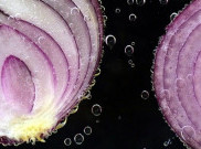 (HOAKS atau FAKTA) : Bawang Merah dan Air Perasan Lemon Sembuhkan COVID-19