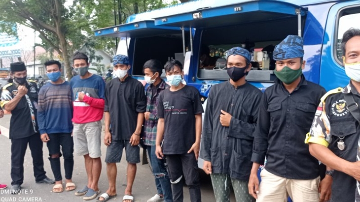 Vaksinasi COVID-19 Warga Badui Dilakukan dengan Sistem Jemput Bola