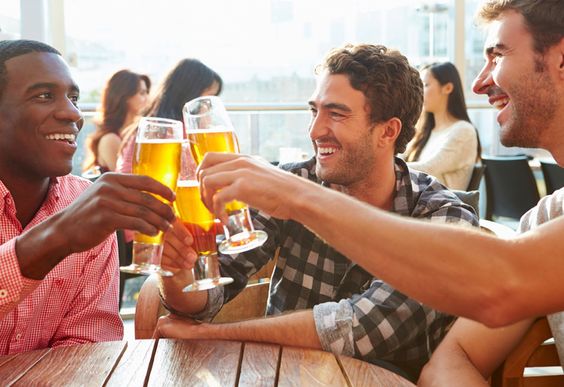 Minum Alkohol (Pinterest)