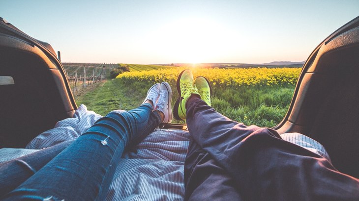 Untuk Relationship Goals, Akun Instagaram Pasangan Pelancong Ini Wajib Difollow