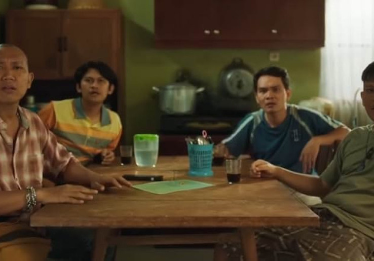 Rumah Produksi Imajinari Syukuran Tumpeng Sekaligus Menandai Syuting Perdana Film Agak Laen 2