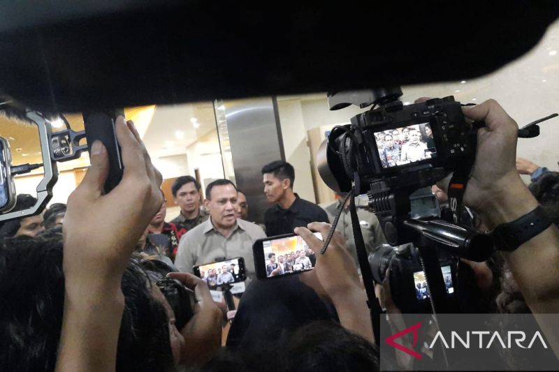 Polisi Cecar Firli Soal Valas Miliaran Rupiah dan Asetnya