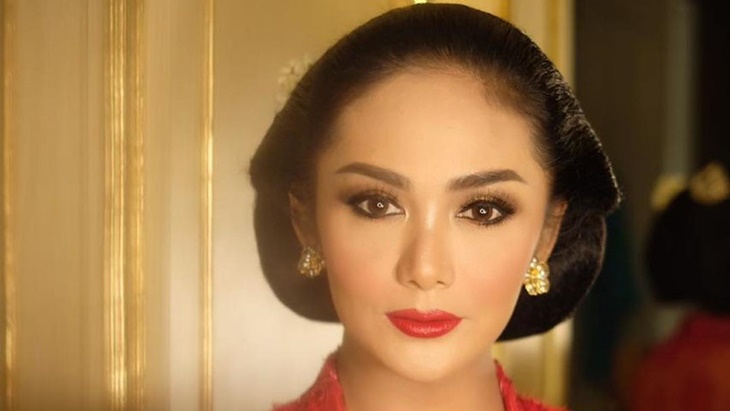Tampil Anggun saat Pelantikan Presiden-Wakil Presiden, Krisdayanti Dipuji Pengamat Mode