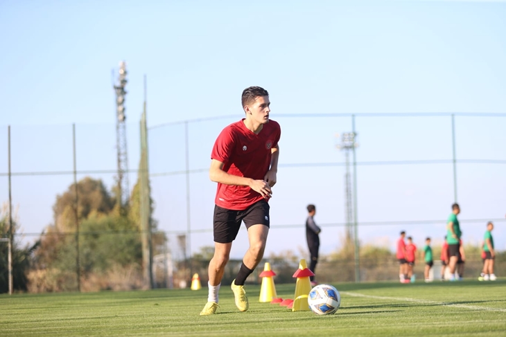 Justin Hubner bergabung dalam latihan Timnas Indonesia U-20 di Turki. (PSSI)