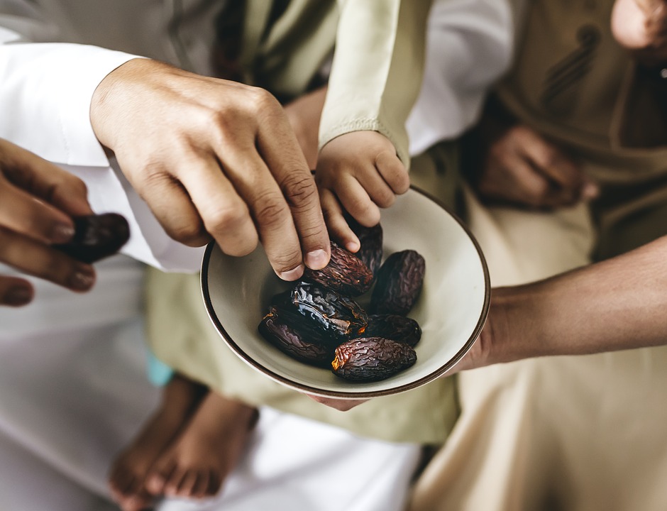 Etika Berperilaku yang Perlu Diterapkan Non-Muslim di Bulan Ramadan