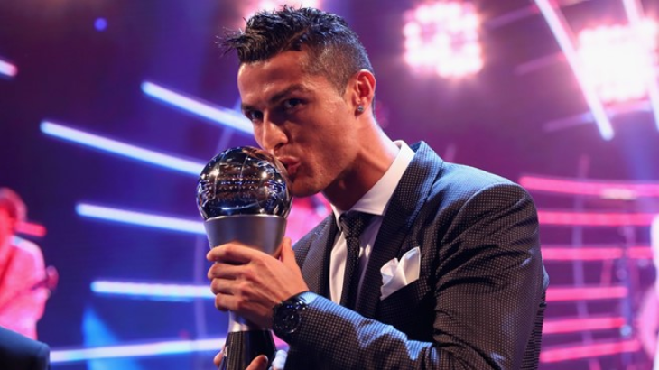 Cristiano Ronaldo Dinobatkan Sebagai Pemain Terbaik FIFA