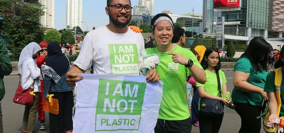 Dunia Usaha Merana, Penerapan Cukai Plastik Ditunda