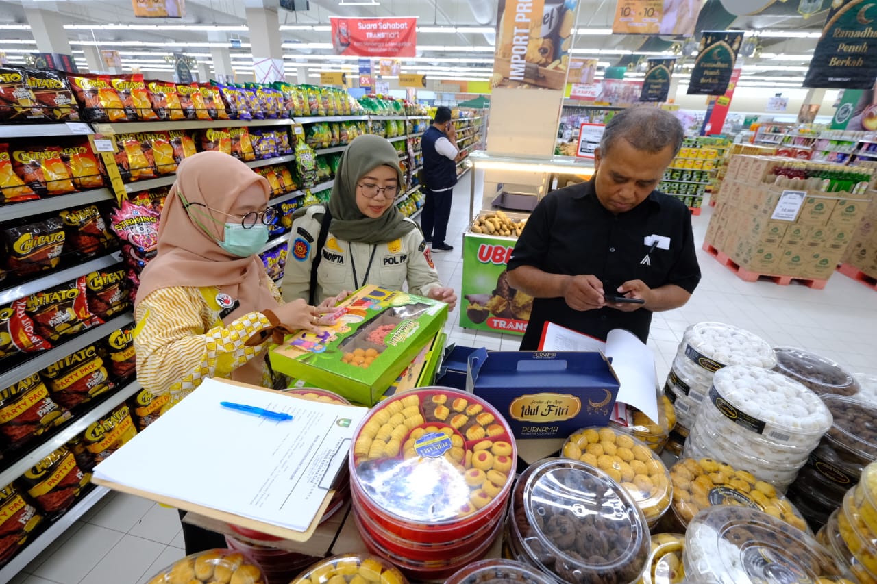 Sidak Pangan Jelang Lebaran 2025, Dinkes Solo Temukan Makanan Rusak Dijual